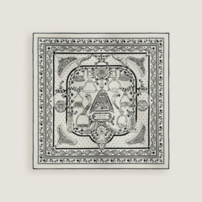 044351S 05_front_wm_3?size=